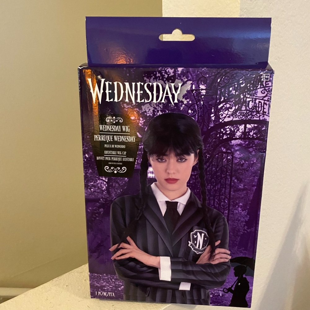 MGM Wednesday Adam’s Wig. Halloween/Costume. Adjustable Wig Cap. New in Box.